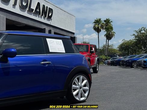 Used 2019 MINI Cooper S w/ Premium Package FWD image 3