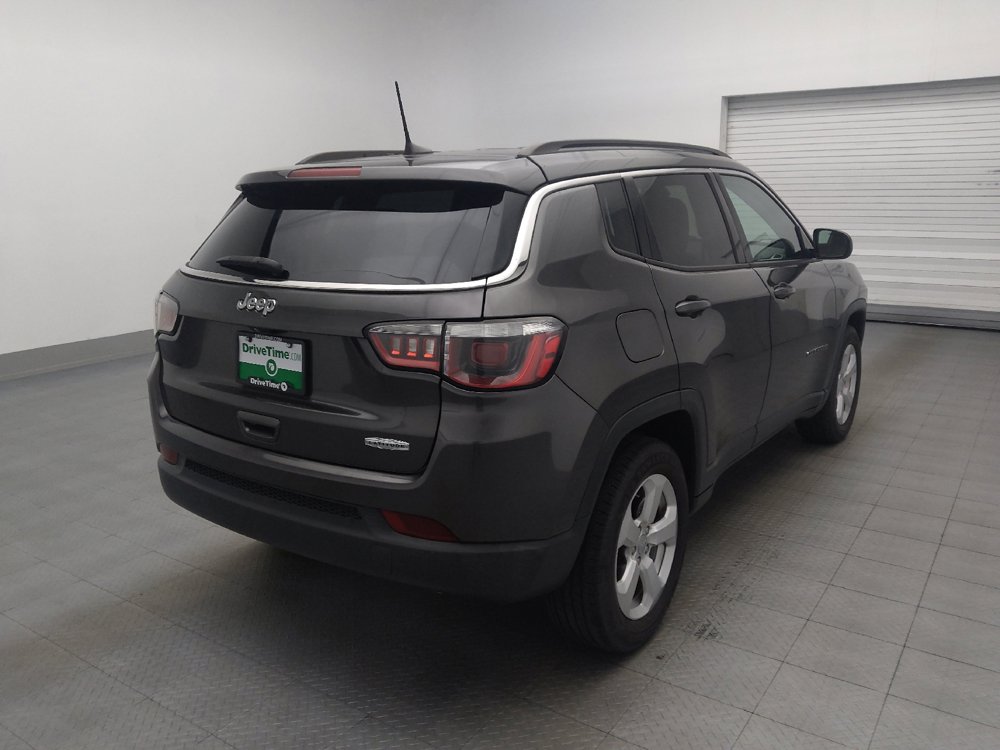 Used 2018 Jeep Compass Latitude w/ Popular Equipment Group FWD image 9