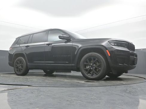 Used 2024 Jeep Grand Cherokee L Altitude image 50