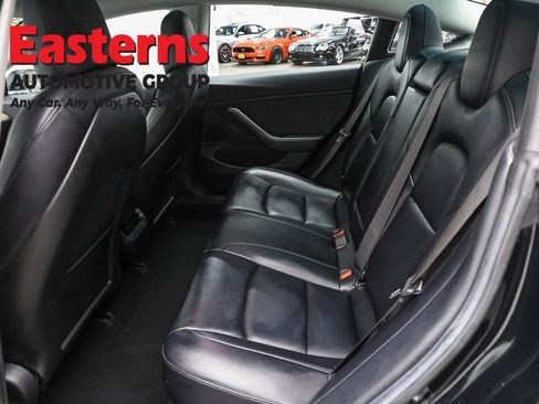 Used 2018 Tesla Model 3 Long Range RWD image 16