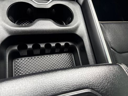 Used 2019 RAM 1500 Laramie image 28