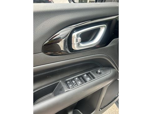 New 2026 Jeep Compass Latitude AWD/4WD image 15