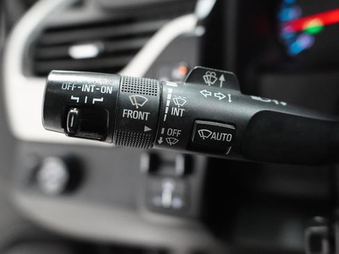 Used 2018 GMC Yukon XL SLT w/ Premium Edition image 22