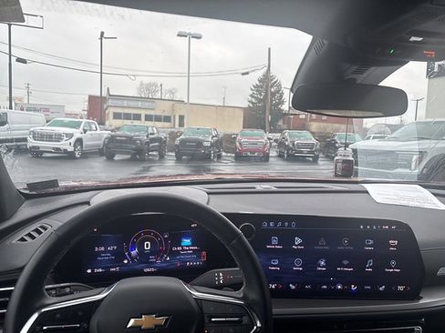 Certified 2024 Chevrolet Traverse LT w/ Trailering Package image 22