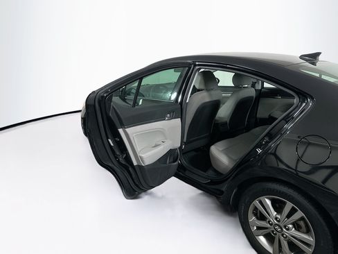 Used 2018 Hyundai Elantra SEL FWD image 24