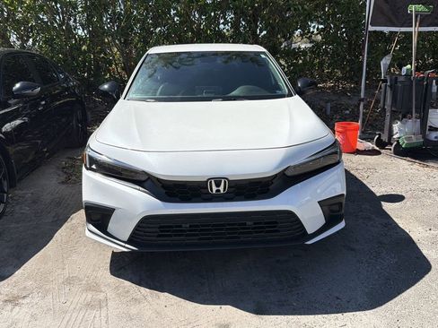 Used 2024 Honda Civic Sport image 2