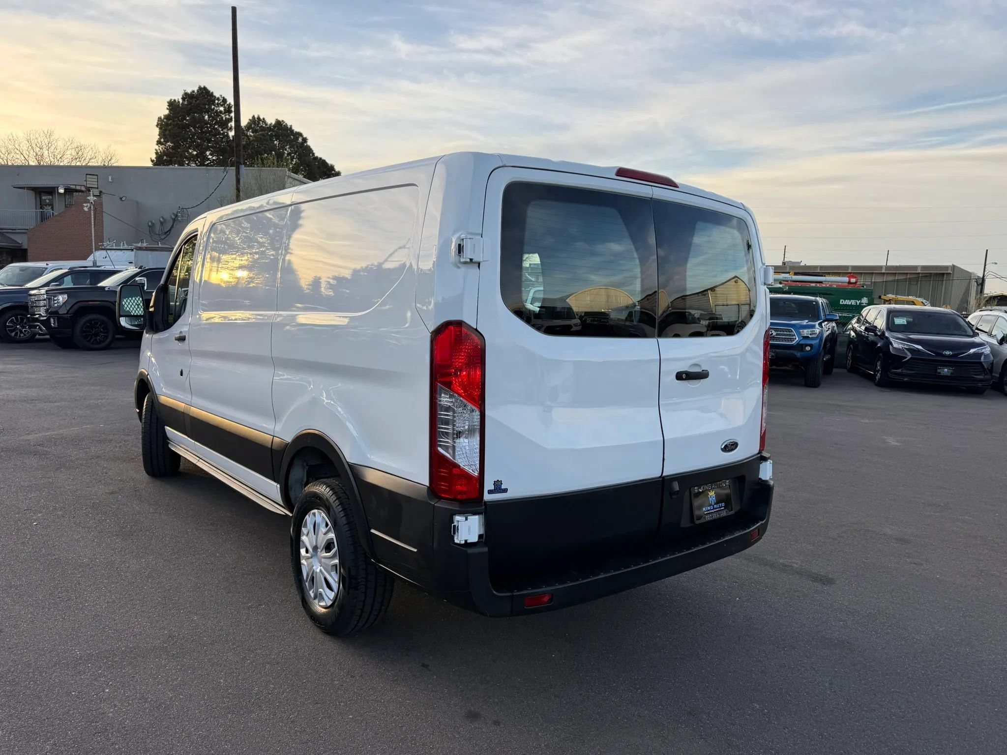 Used 2021 Ford Transit 250 Low Roof w/ Exterior Upgrade Package RWD image 7