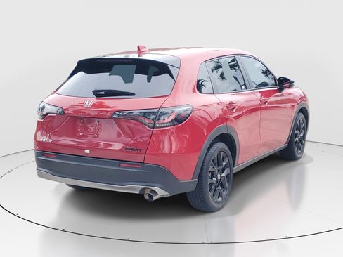 Used 2023 Honda HR-V Sport image 3