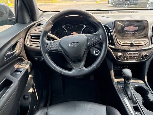 Used 2022 Chevrolet Equinox RS w/ RS Leather Package AWD/4WD image 16