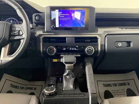 Used 2024 Toyota Tacoma SR5 AWD/4WD image 21