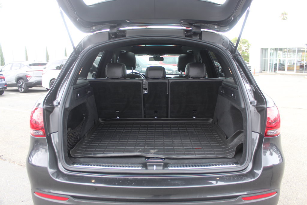 Used 2020 Mercedes-Benz GLC 300 image 10