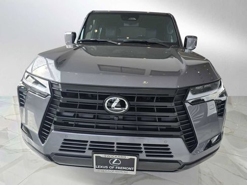 New 2026 Lexus GX 550 image 8