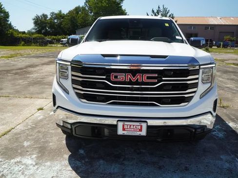 Used 2025 GMC Sierra 1500 SLT w/ SLT Premium Plus Package AWD/4WD image 8