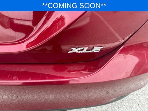 Used 2020 Toyota Camry XLE w/ Navigation Package FWD image 12