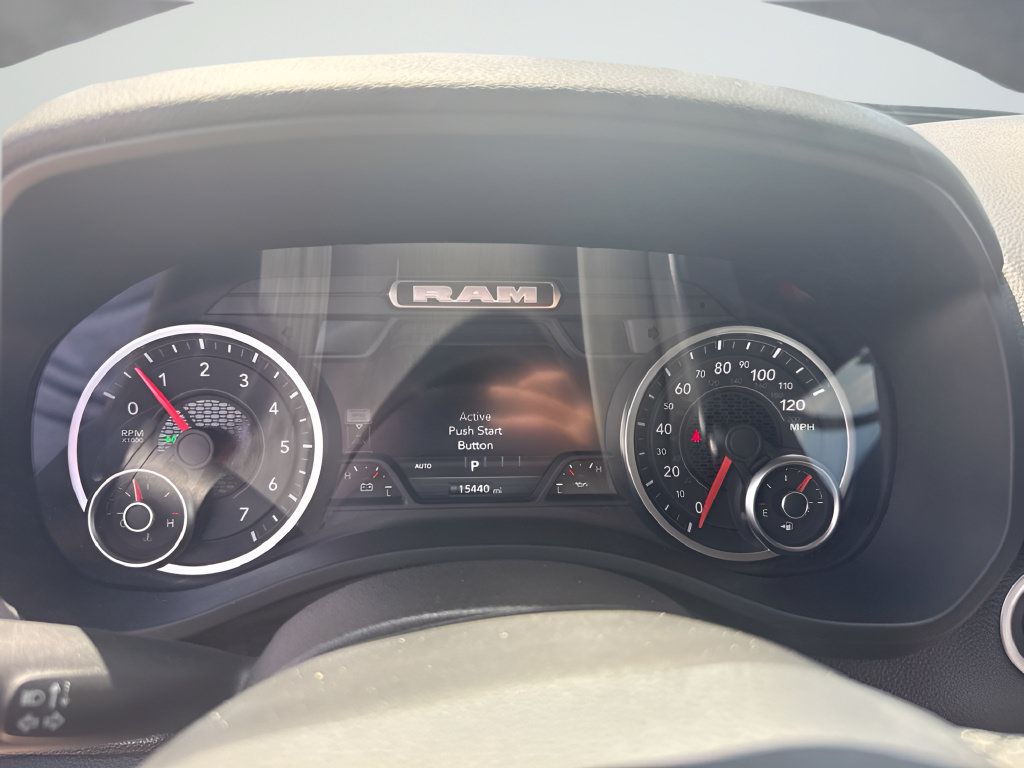 Used 2025 RAM 1500 Big Horn AWD/4WD image 9