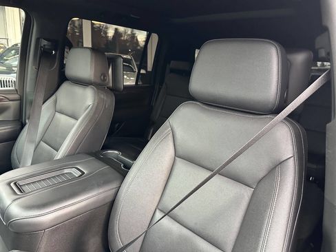 Used 2023 Chevrolet Suburban Z71 w/ Z71 Off-Road Package AWD/4WD image 42