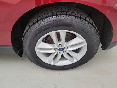 Used 2018 Ford Edge SEL w/ Equipment Group 201A AWD/4WD image 31
