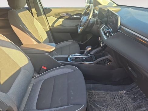 Used 2024 Chevrolet TrailBlazer LT w/ LT Cold Weather Package image 15