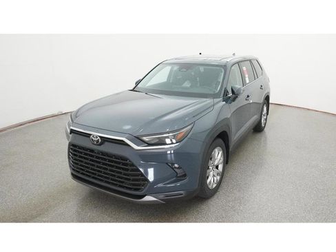 New 2026 Toyota Grand Highlander Limited image 16