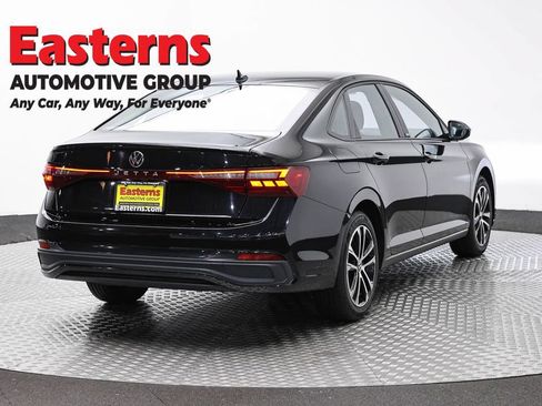 Used 2025 Volkswagen Jetta Sport FWD image 5