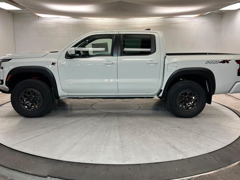 New 2026 Nissan Frontier PRO-4X w/ Pro-4x Convenience Package AWD/4WD image 2