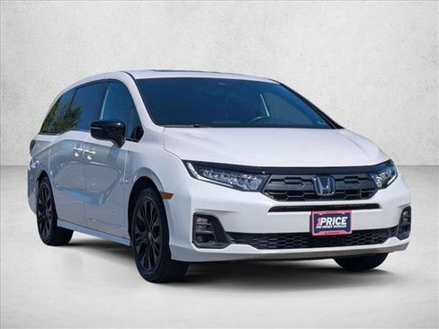 Used 2025 Honda Odyssey Sport-L image 3