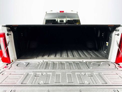 Used 2025 Ford F350 Platinum w/ FX4 Off-Road Package image 24