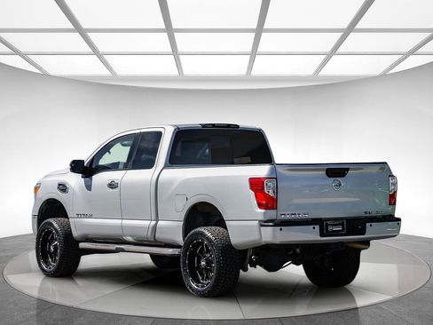 Used 2017 Nissan Titan SV image 2