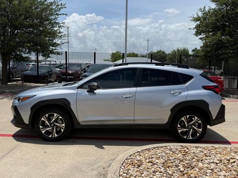 Used 2025 Subaru Crosstrek 2.5i Premium AWD/4WD image 2