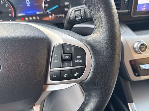 Used 2022 Ford Explorer XLT w/ Equipment Group 202A image 16