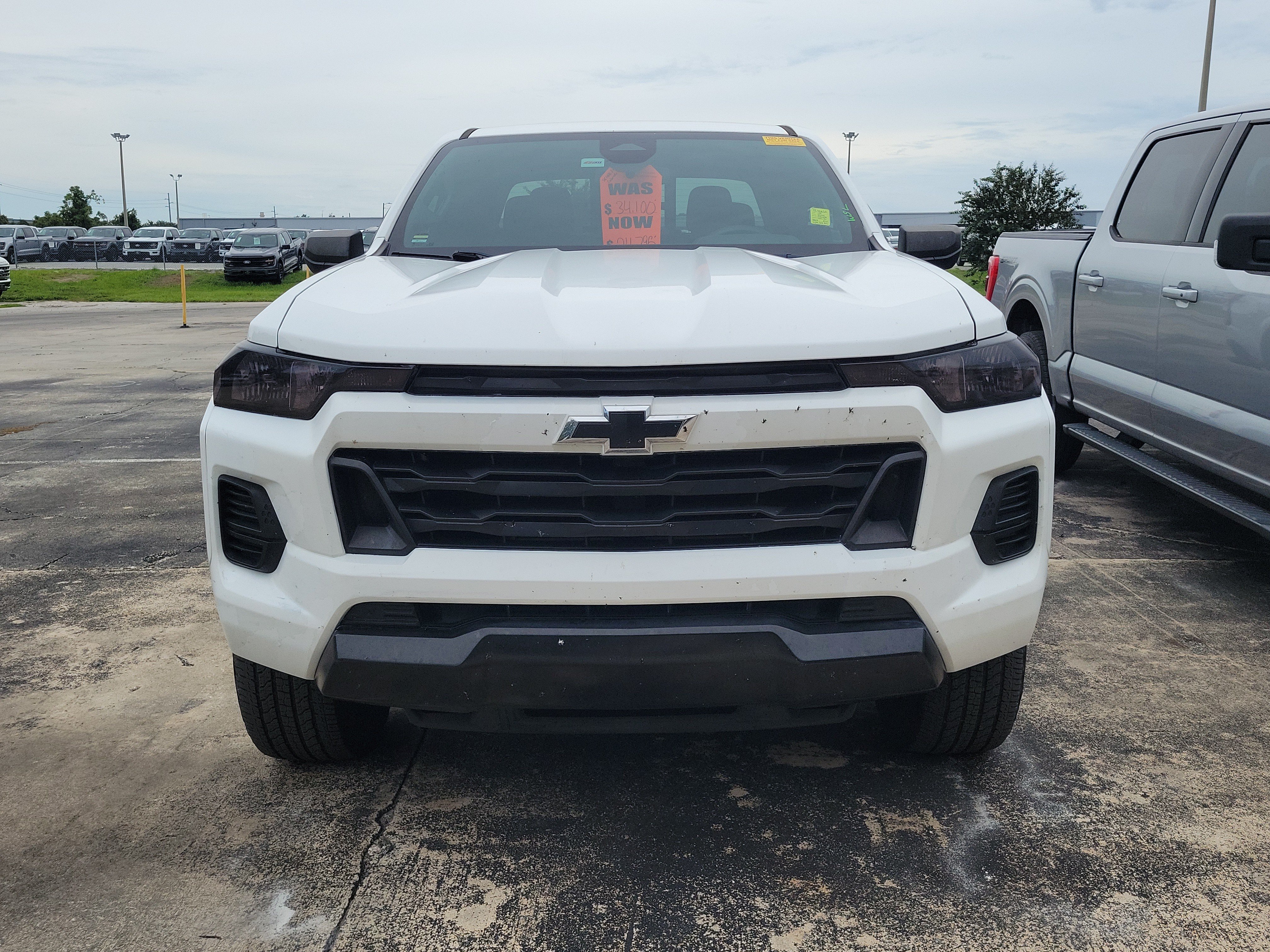 Used 2023 Chevrolet Colorado W/T w/ Advanced Trailering Package RWD image 2