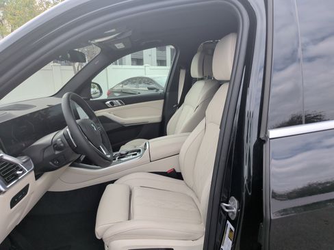 Used 2026 BMW X5 sDrive40i image 16