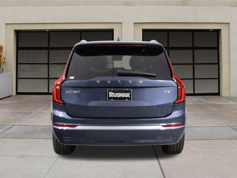 New 2026 Volvo XC90 B6 Plus image 4