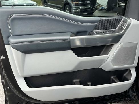 Used 2024 Ford F450 Limited w/ FX4 Off-Road Package image 23