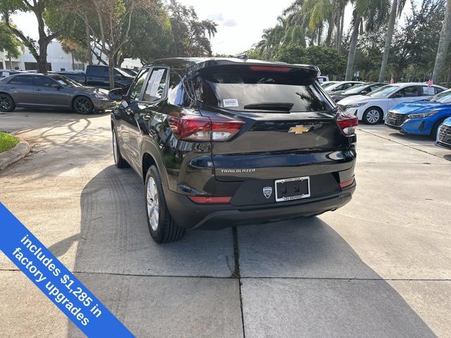 Used 2024 Chevrolet TrailBlazer LS w/ LS Convenience Package FWD image 32