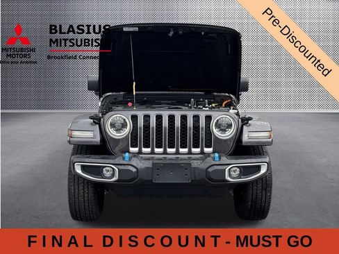 Used 2023 Jeep Wrangler Unlimited Sahara w/ Cold Weather Group AWD/4WD image 32