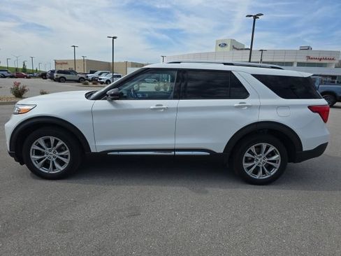 Certified 2023 Ford Explorer Limited w/ Limited Technology Package AWD/4WD image 2