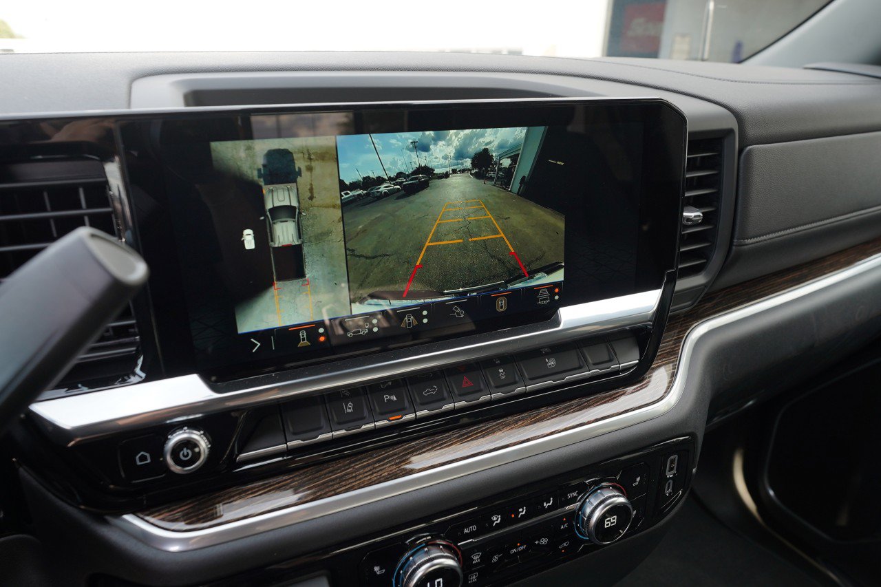 New 2026 GMC Sierra 2500 SLE w/ SLE Value Package; AWD/4WD image 13