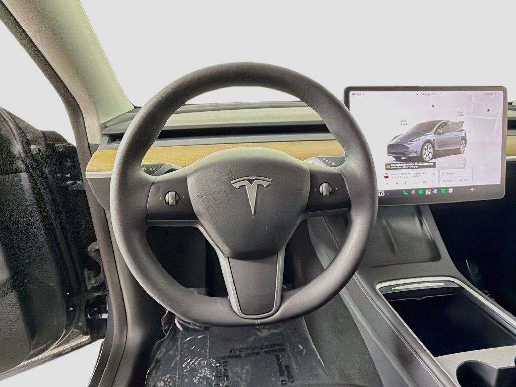 Used 2022 Tesla Model Y Long Range AWD/4WD image 11