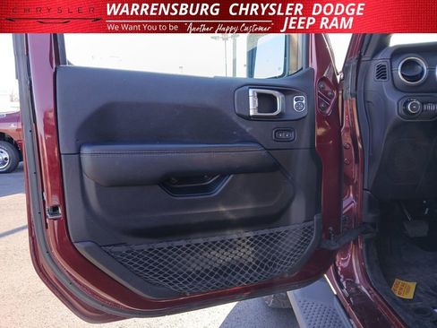 Used 2021 Jeep Wrangler Unlimited Sahara w/ Cold Weather Group image 11