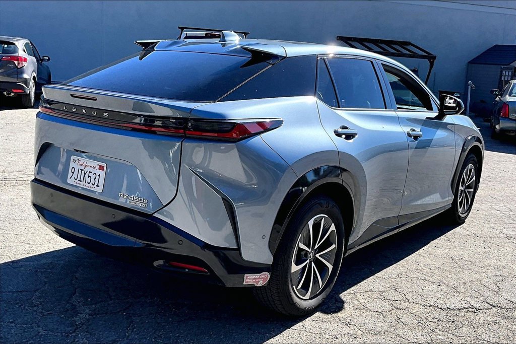 Used 2023 Lexus RZ 450e Premium w/ Technology Package AWD/4WD image 4