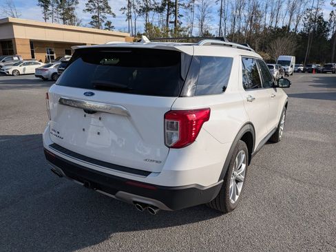 Certified 2021 Ford Explorer Platinum w/ Equipment Group 601A image 4