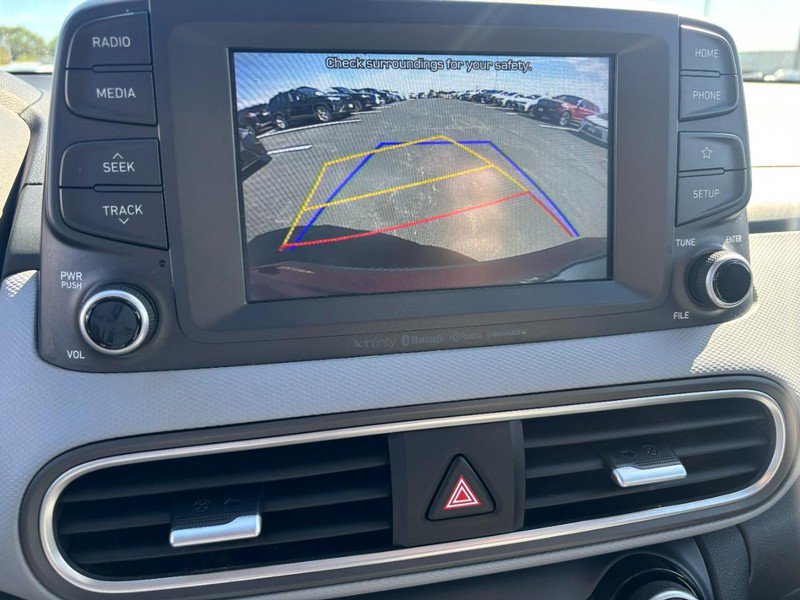 Used 2021 Hyundai Kona Limited AWD/4WD image 18