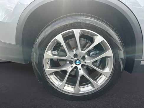 Used 2025 BMW X5 xDrive40i AWD/4WD image 31