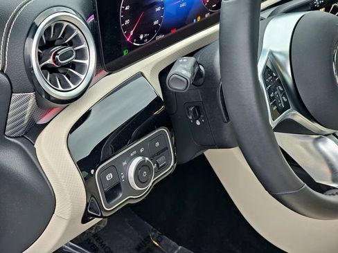 Certified 2025 Mercedes-Benz CLA 250 4MATIC image 18