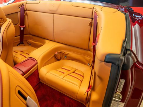 Used 2010 Ferrari California RWD image 13