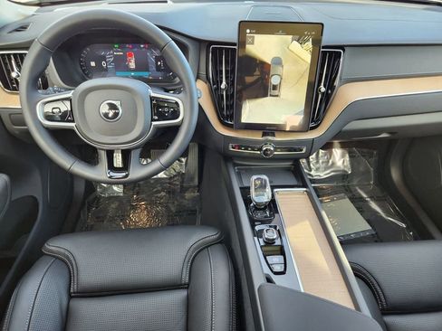 New 2026 Volvo XC60 B5 Ultra w/ Climate Package AWD/4WD image 17