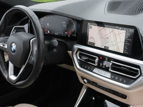 Used 2019 BMW 330i Sedan w/ Convenience Package RWD image 5