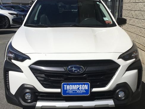 Used 2024 Subaru Outback Limited AWD/4WD image 2