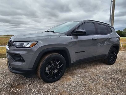 Used 2024 Jeep Compass Latitude w/ Convenience Group